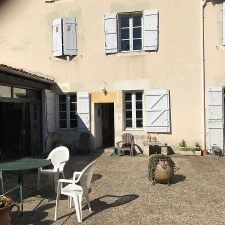 Bed and Breakfast Le Cazalet Saint-Sever  Экстерьер фото